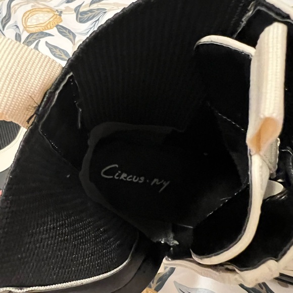 Circus NY by Sam Edelman White Zip Up Boots - Picture 7 of 7